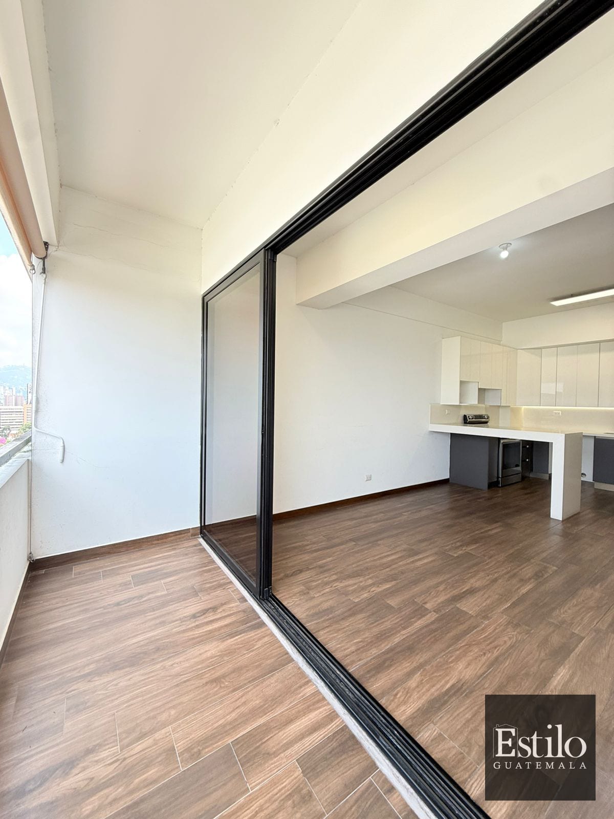 Precioso Apartamento Con Dorm De Servicio Z.10 — Apartamento en Venta en Casa Acueducto, Zona 10, Guatemala, Ciudad — foto 2 de 17