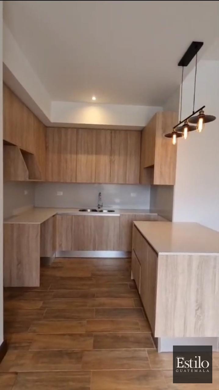 Precioso Apartamento En Alquiler Salvattore Z.10 — Apartamento en Alquiler en Salvattore, Zona 10, Guatemala, Ciudad — foto 9 de 11