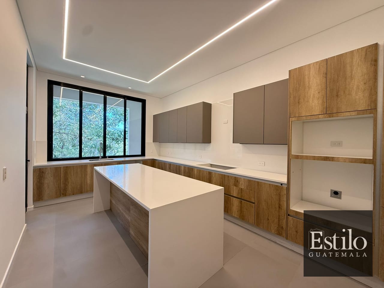 Preciosa Casa En Venta Z.16 — Casa en Venta en Zona 16, Guatemala, Ciudad — foto 5 de 17
