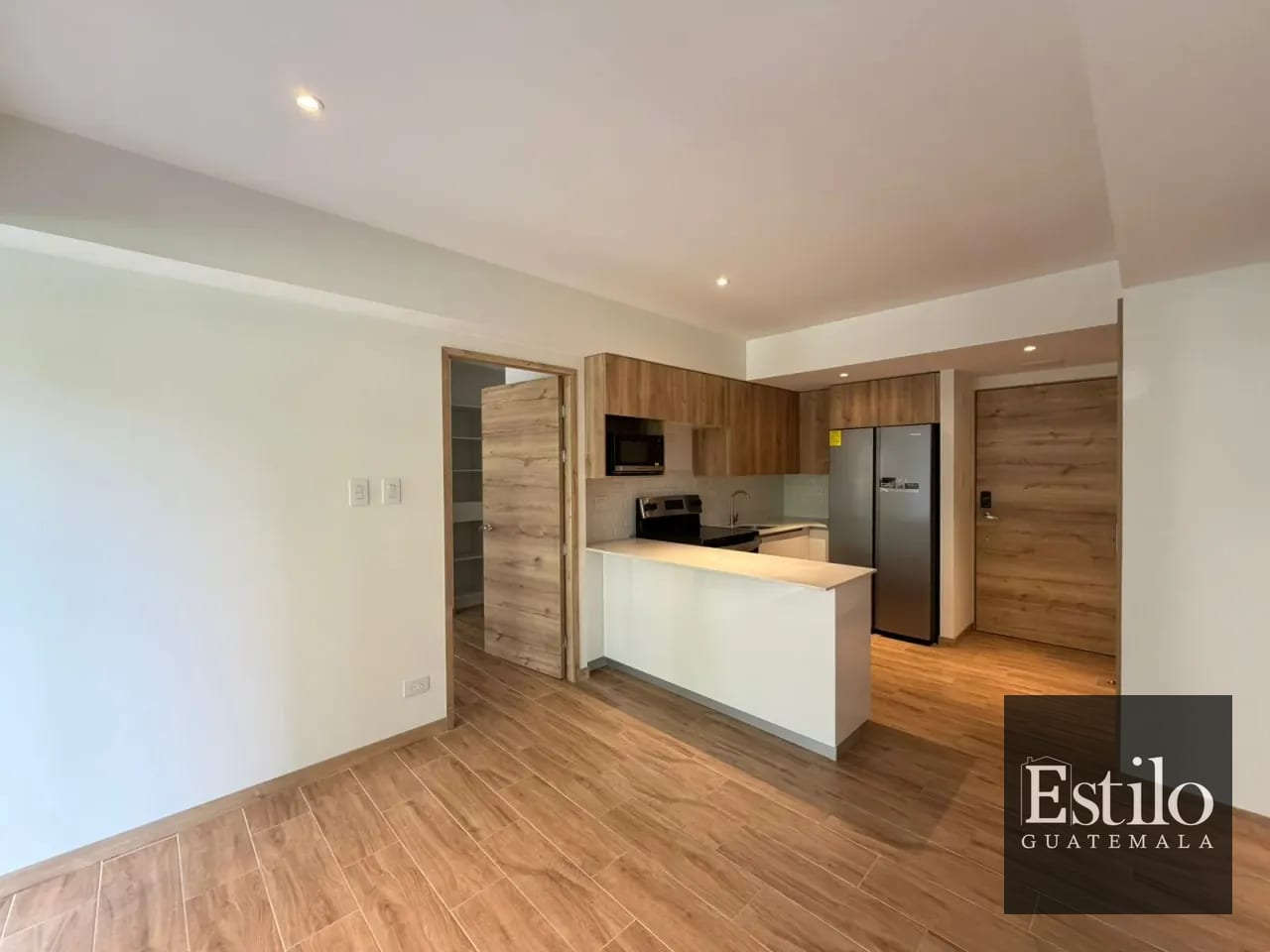 Precioso Apartamento Con Salida Al Jardín Z.9 — Apartamento en Venta en Cendana, Zona 9, Guatemala, Ciudad — foto 1 de 13