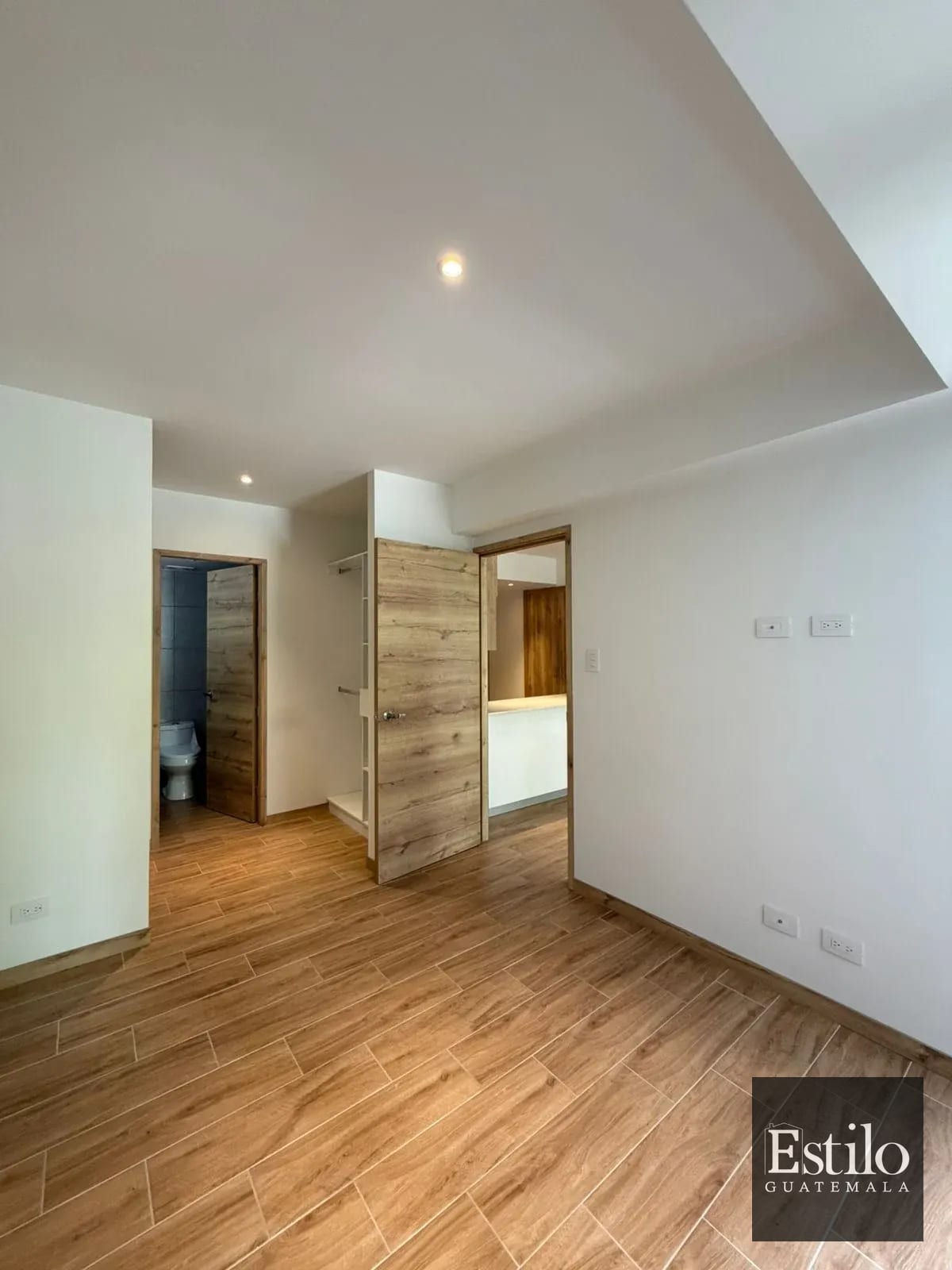 Precioso Apartamento Con Salida Al Jardín Z.9 — Apartamento en Venta en Cendana, Zona 9, Guatemala, Ciudad — foto 13 de 13