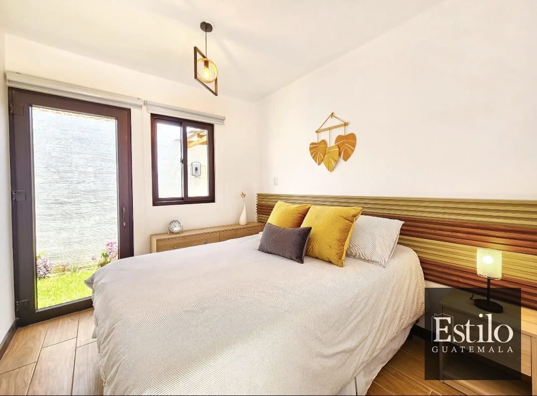 Preciosa Casa con Muebles en Antigua Guatemala — Casa en Venta en Antigua, Sacatepéquez — foto 3 de 16
