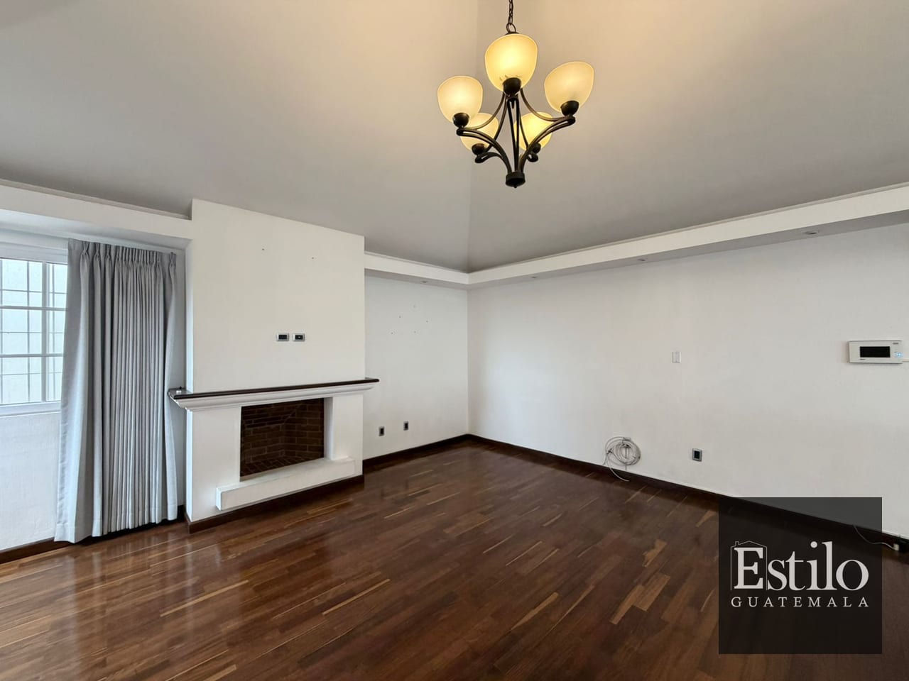 Preciosa Casa en Venta Zona 16 — Casa en Venta en Zona 16, Guatemala, Ciudad — foto 5 de 17