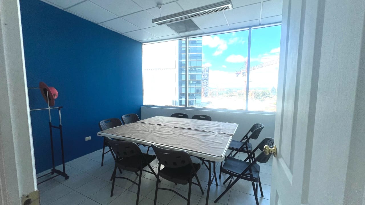 Alquiler de Oficina en Zona Pradera Torre 1 — Oficina en Alquiler en Zona Pradera, Zona 10, Guatemala, Ciudad — foto 1 de 6