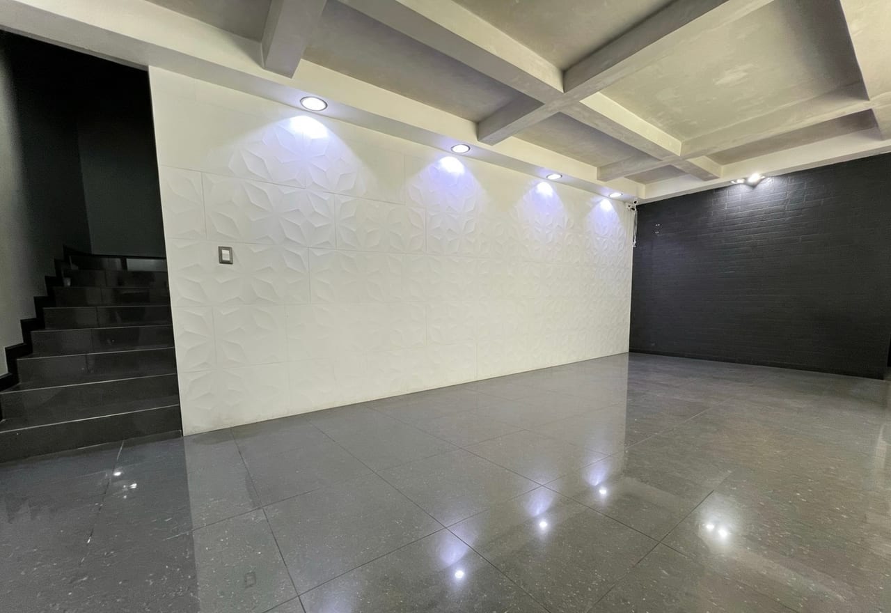 Alquiler de Edificio de 2 Niveles | 20 calle zona 10 (C) — Edificio en Alquiler en Zona 10, Guatemala, Ciudad — foto 2 de 15