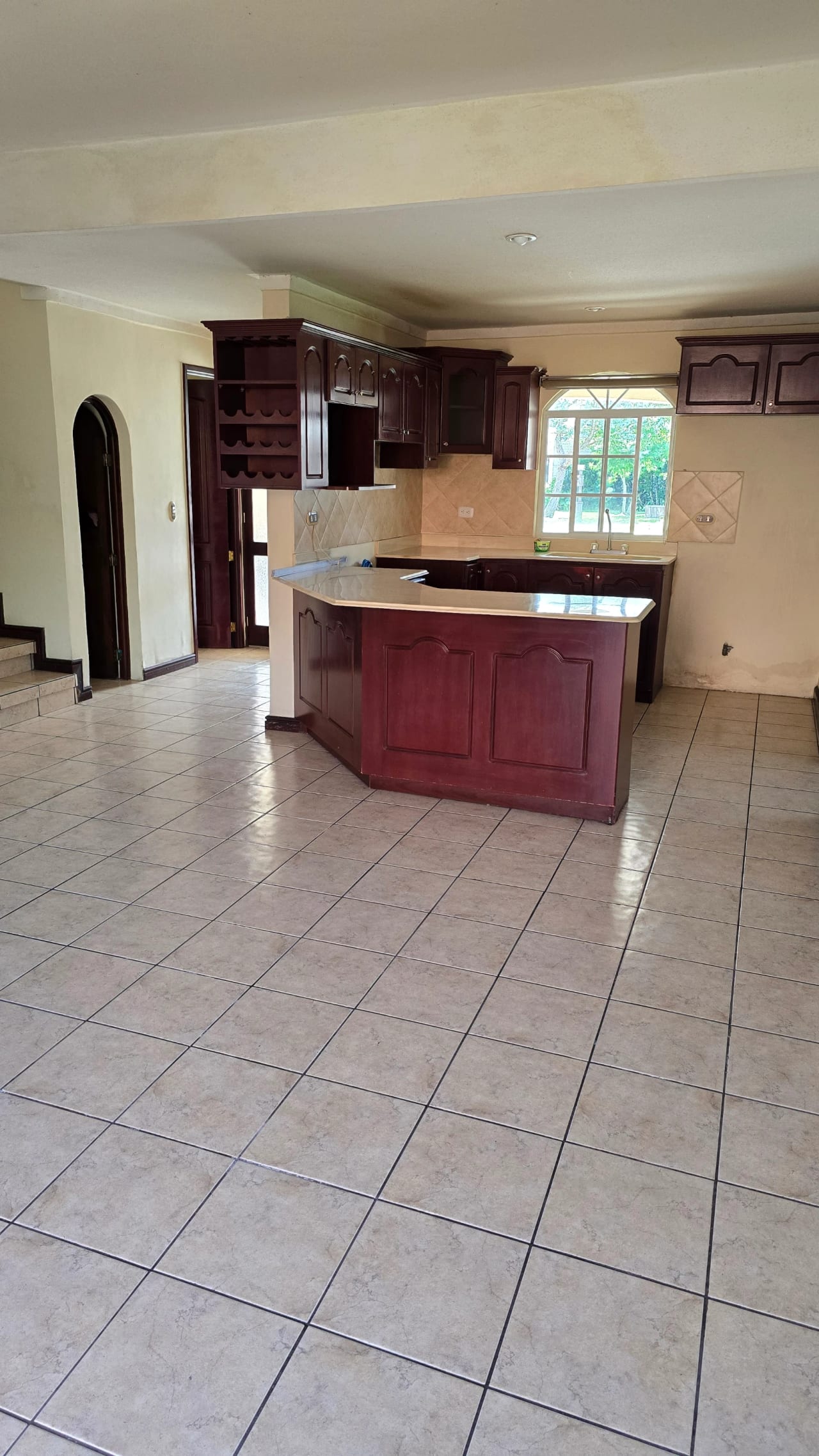 Cómoda casa de dos niveles en Condominio Santa Anita — Casa en Alquiler en km 16-20, Carretera a El Salvador, Guatemala, Ciudad — foto 3 de 13