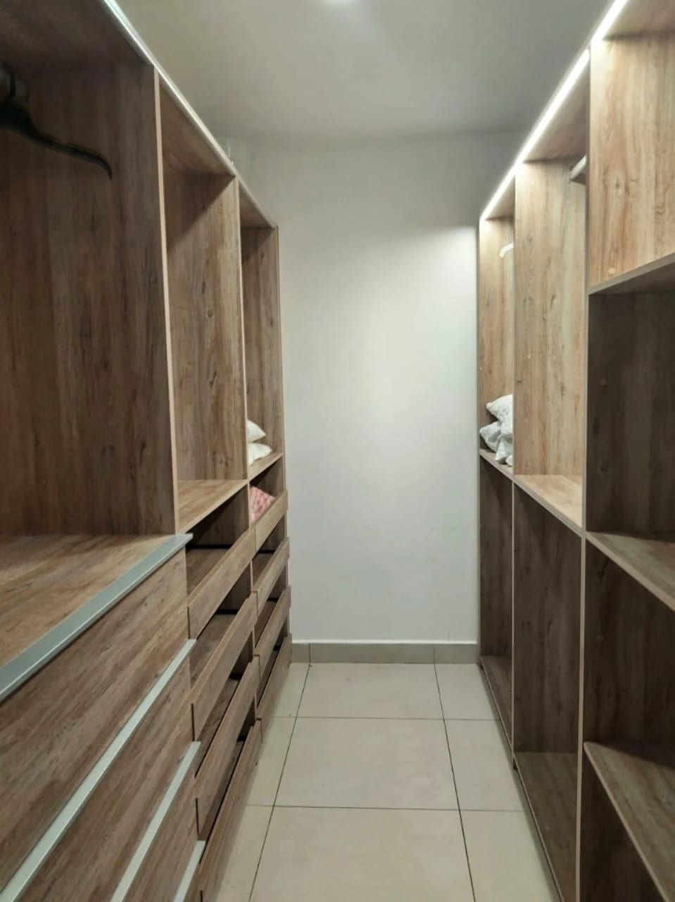 Apartamento Amueblado en Renta Zona 14 cod.CA36590 — Apartamento en Alquiler en Zona 10, Guatemala, Ciudad — foto 7 de 11