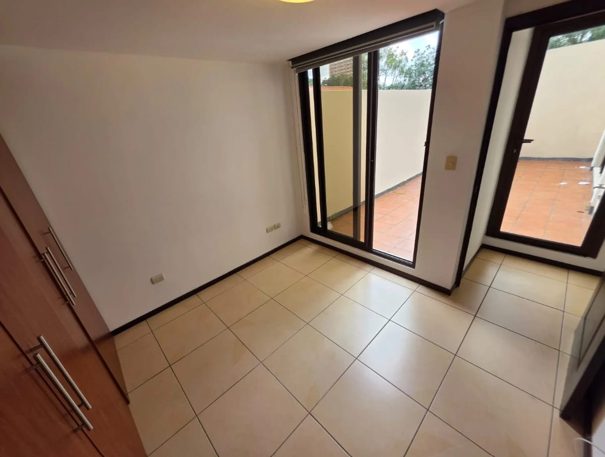 Apartamento en Renta Zona 10 COD.CA36718 — Apartamento en Alquiler en Zona 10, Guatemala, Ciudad — foto 5 de 9