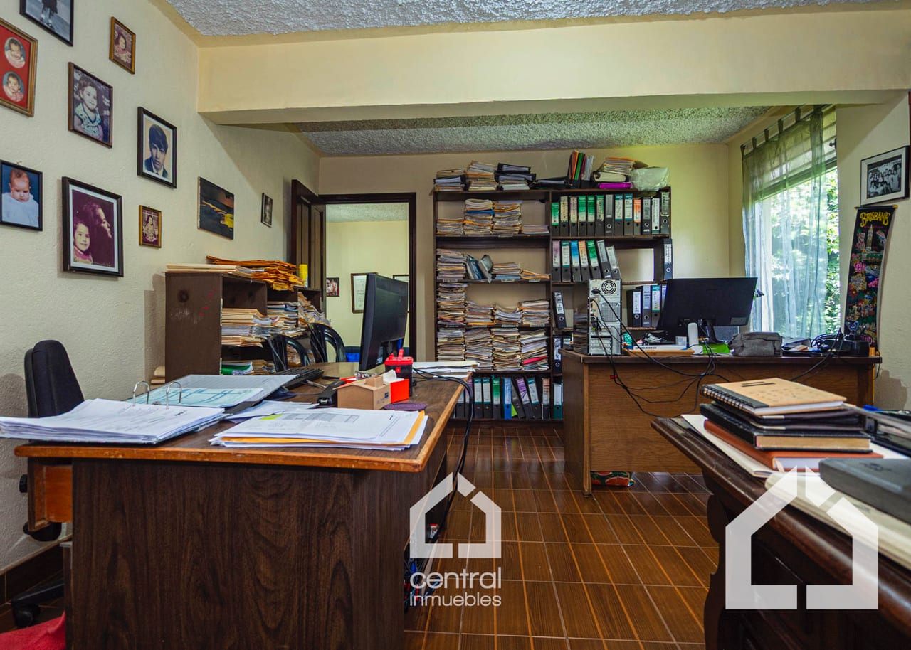 Casa de 5 habitaciones en Pinares de San Cristóbal, Mixco — Casa en Venta en Pinares de San Cristobal, Zona 8 Mixco, Guatemala, Ciudad — foto 7 de 17