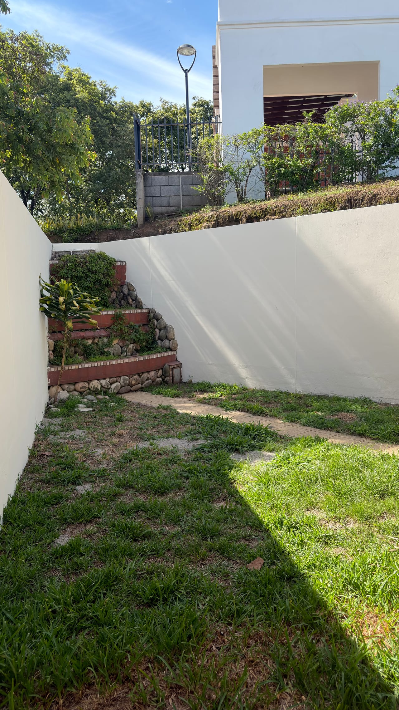 Casa en Renta Tipo Victoria Condadi Naranjo — Casa en Alquiler en Condado Naranjo, Zona 4 Mixco, Guatemala, Ciudad — foto 6 de 16