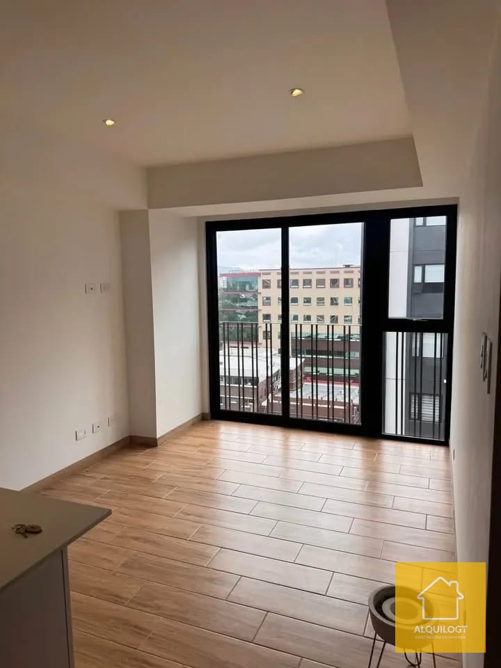 Apartamento en Cendana zona 9 — Apartamento en Alquiler en Cendana, Zona 9, Guatemala, Ciudad — foto 7 de 10