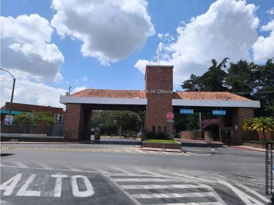 Zona 18 Los Olivos casa en Venta — Casa en Venta en Zona 18, Guatemala, Ciudad — foto 1 de 17