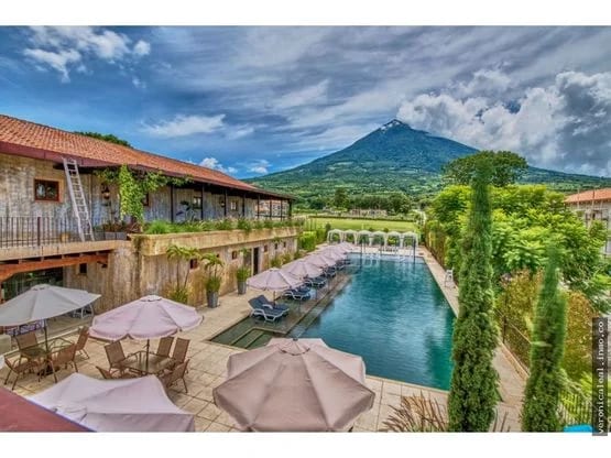 Casa en Venta en club Residencial Los Franciscanos — Casa en Venta en Antigua, Sacatepéquez — foto 1 de 17