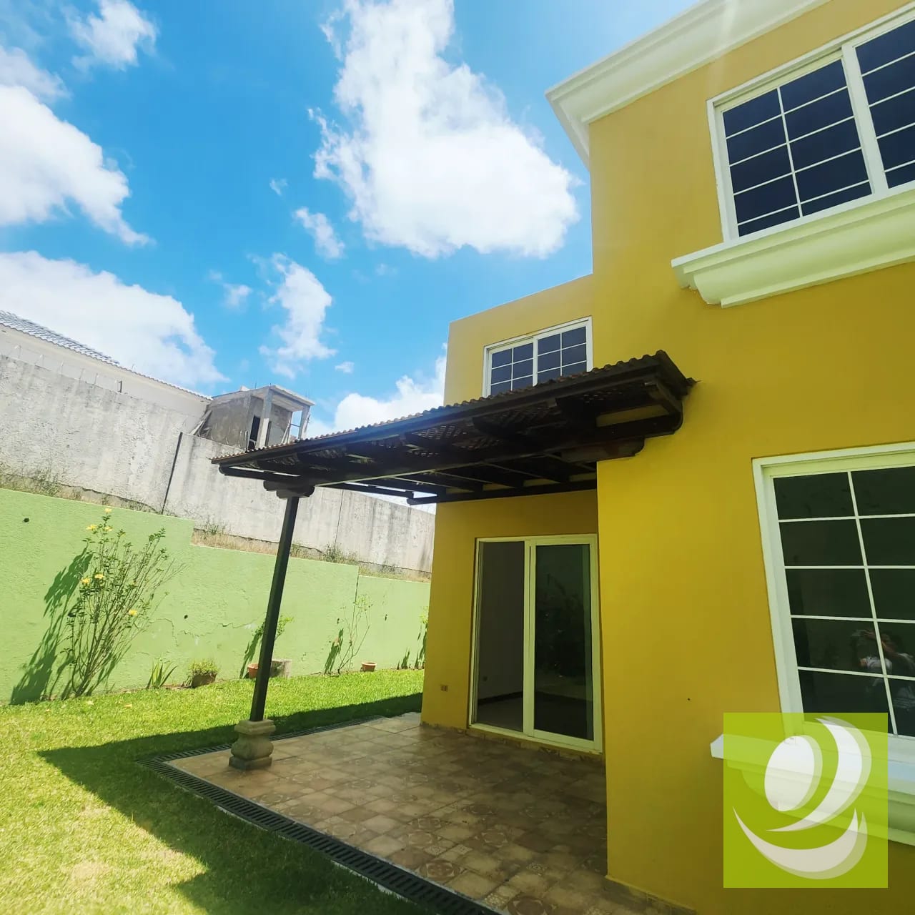 Vendo Casa en CAES ENTRE VERDES — Casa en Venta en Entreverdes, Carretera a El Salvador, Guatemala, Ciudad — foto 2 de 9
