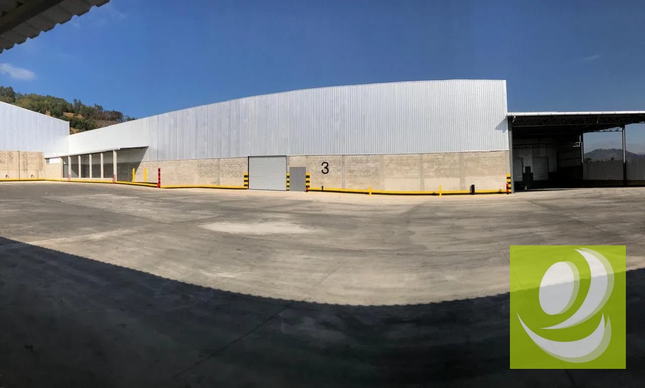 Se Renta Bodega Industrial Grande en Chimaltenango — Bodega / Ofibodega en Alquiler en San Andrés Itzapa, Chimaltenango — foto 1 de 7