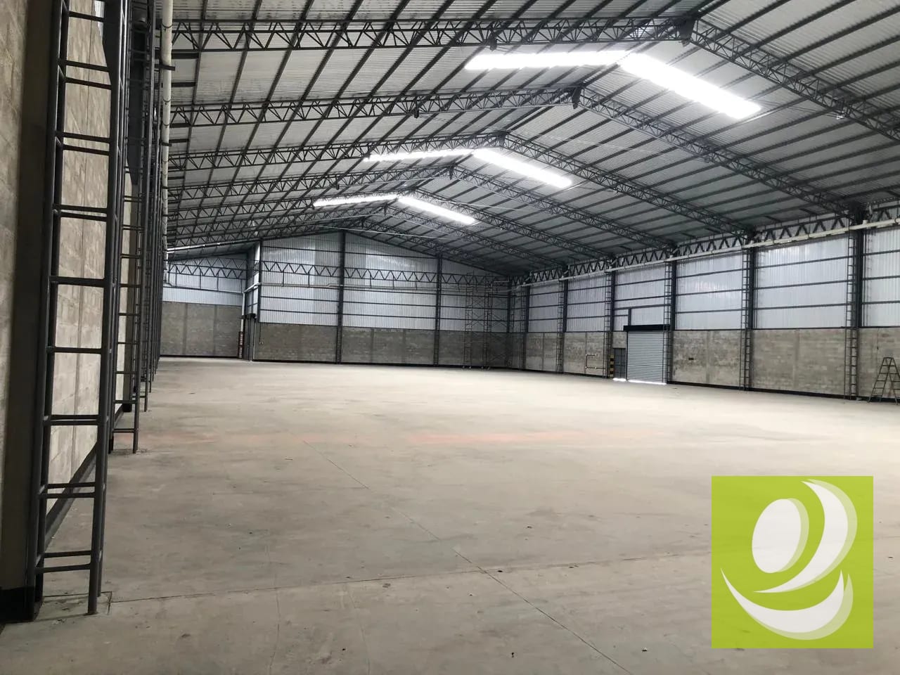 Se Renta Bodega Industrial Grande en Chimaltenango — Bodega / Ofibodega en Alquiler en San Andrés Itzapa, Chimaltenango — foto 7 de 7