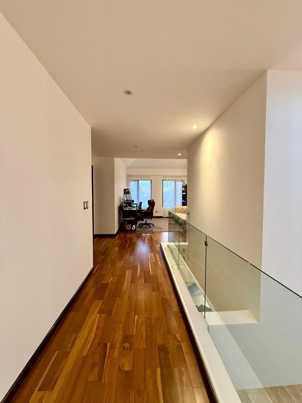 Casa en venta | 3 habitaciones | jardín con pérgola | 6 parqueos — Casa en Venta en Santa Catarina Pinula, Guatemala, Ciudad — foto 10 de 13