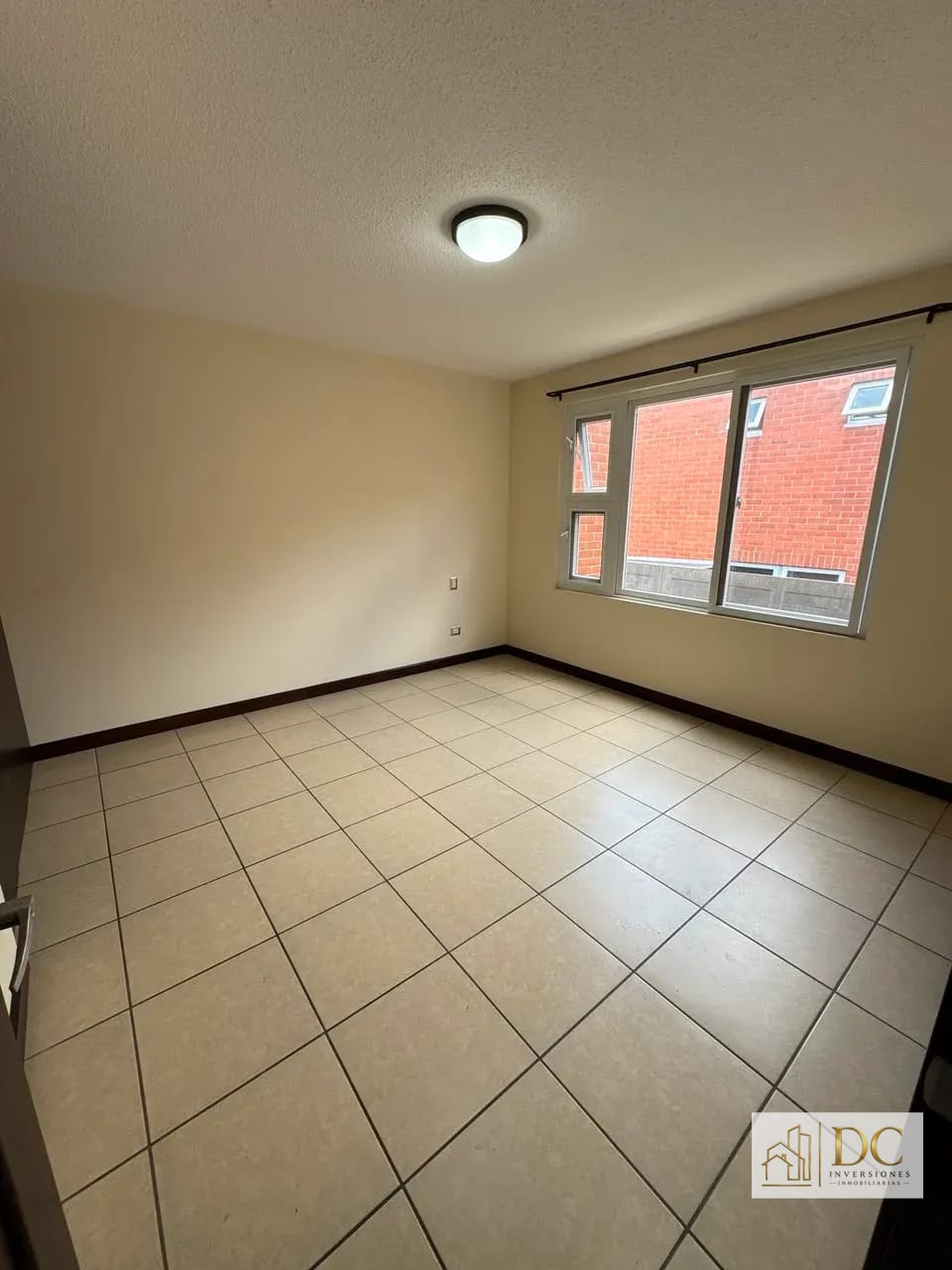 đ Casa en Renta â 3 Hab + JardĂn y Sala Familiar | Ensenada de San Isidro | Zona 16 â Casa en Alquiler en Ensenada de San Isidro, Zona 16, Guatemala, Ciudad â foto 7 de 17