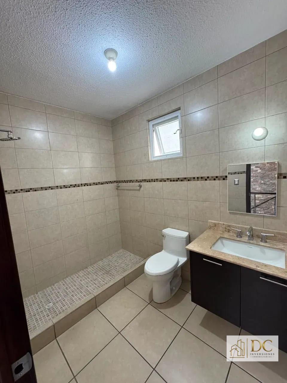 đ Casa en Renta â 3 Hab + JardĂn y Sala Familiar | Ensenada de San Isidro | Zona 16 â Casa en Alquiler en Ensenada de San Isidro, Zona 16, Guatemala, Ciudad â foto 12 de 17