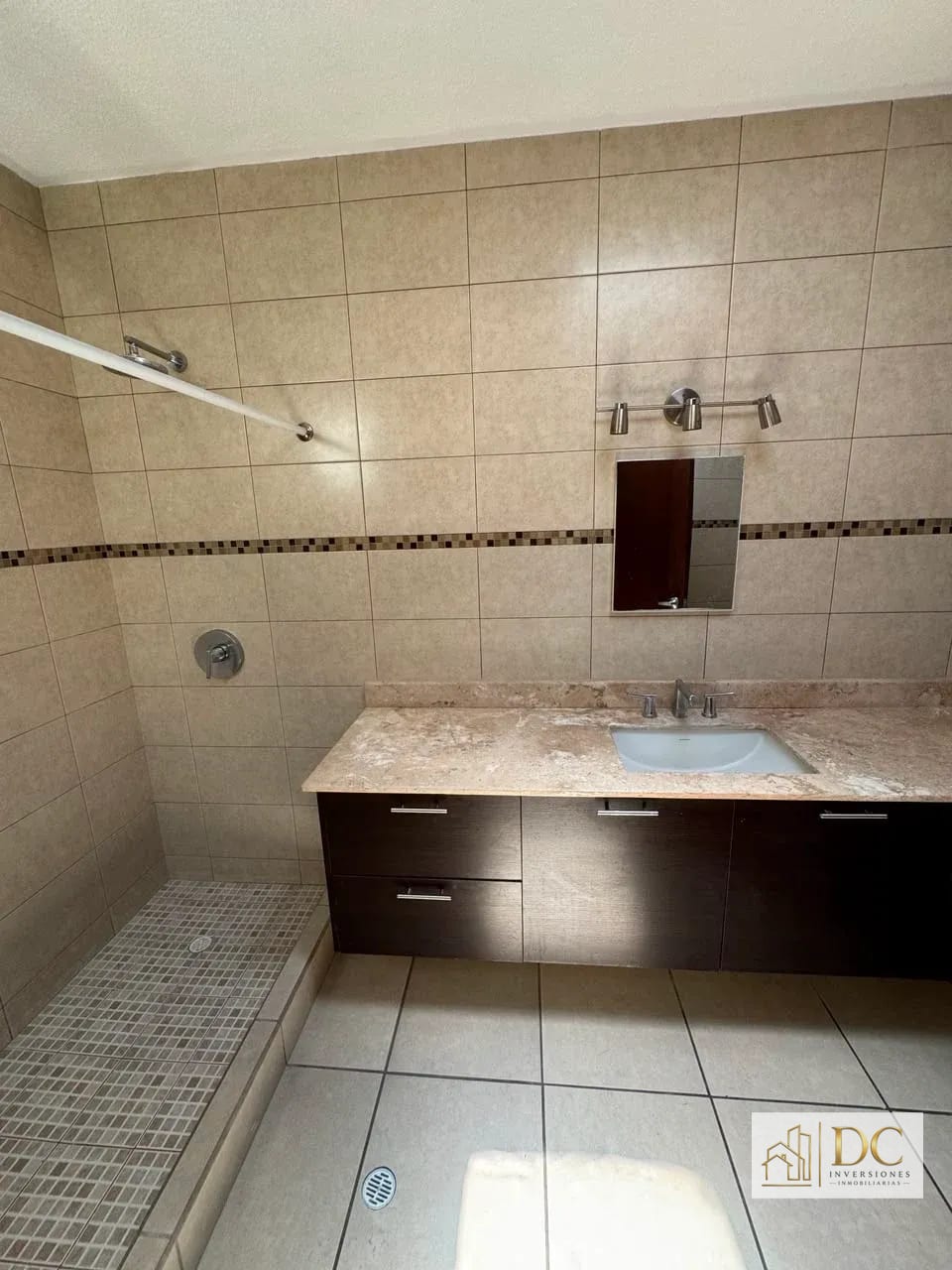 đ Casa en Renta â 3 Hab + JardĂn y Sala Familiar | Ensenada de San Isidro | Zona 16 â Casa en Alquiler en Ensenada de San Isidro, Zona 16, Guatemala, Ciudad â foto 14 de 17