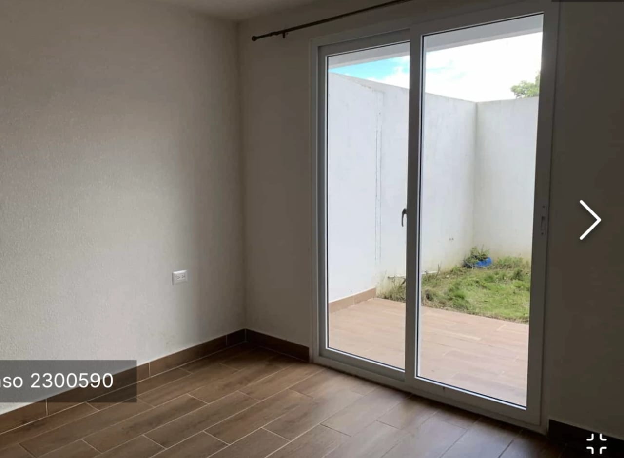 Vendo apartamento en Zona 16 REMATE BANCARIO EN NIVEL 1 CON JARDIN — Apartamento en Venta en senderos, Zona 16, Guatemala, Ciudad — foto 10 de 17