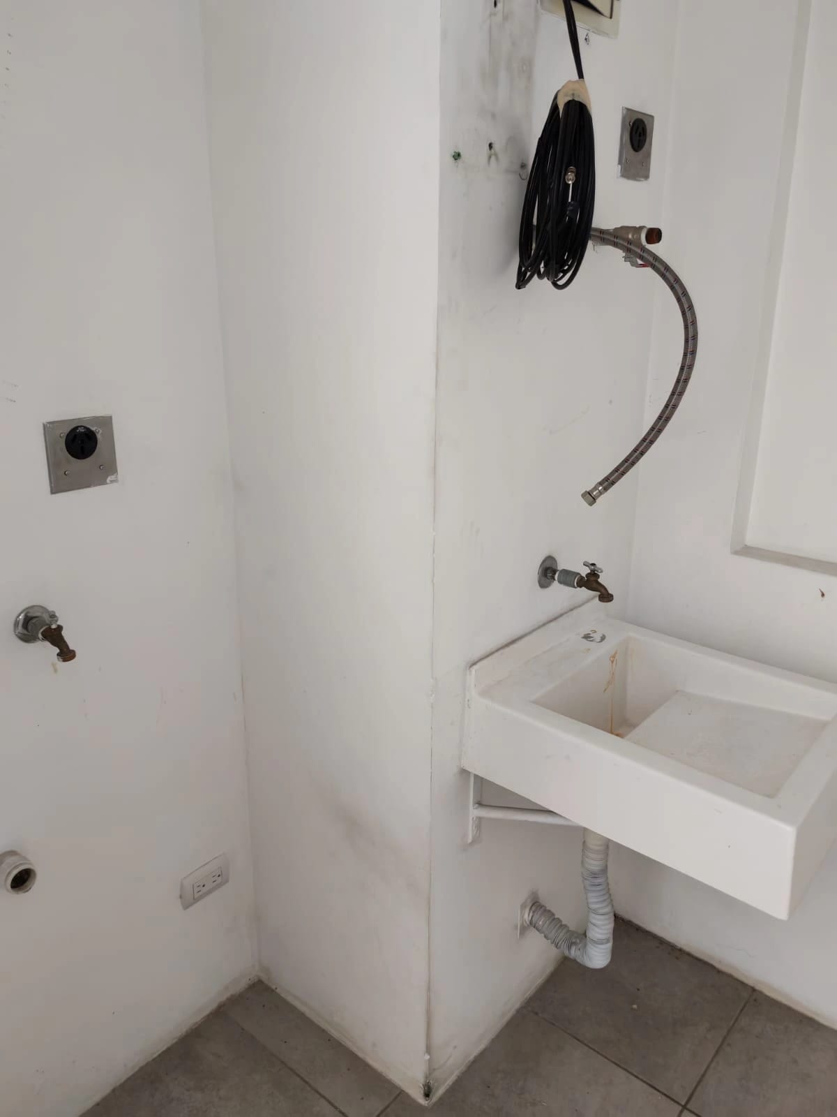 Apartamento en Venta Zona 11 Mariscal REMATE BANCARIO — Apartamento en Venta en Zona 11, Guatemala, Ciudad — foto 13 de 17