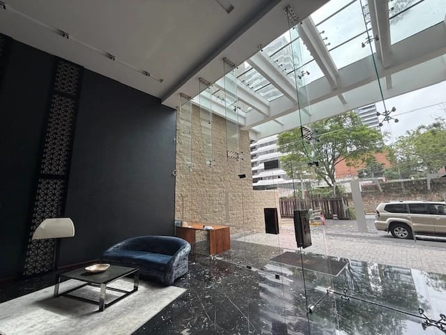Rento Apartamento Tiffany 5ta Avenida — Apartamento en Alquiler en Tiffany 5ta Avenida, Zona 14, Guatemala, Ciudad — foto 16 de 17