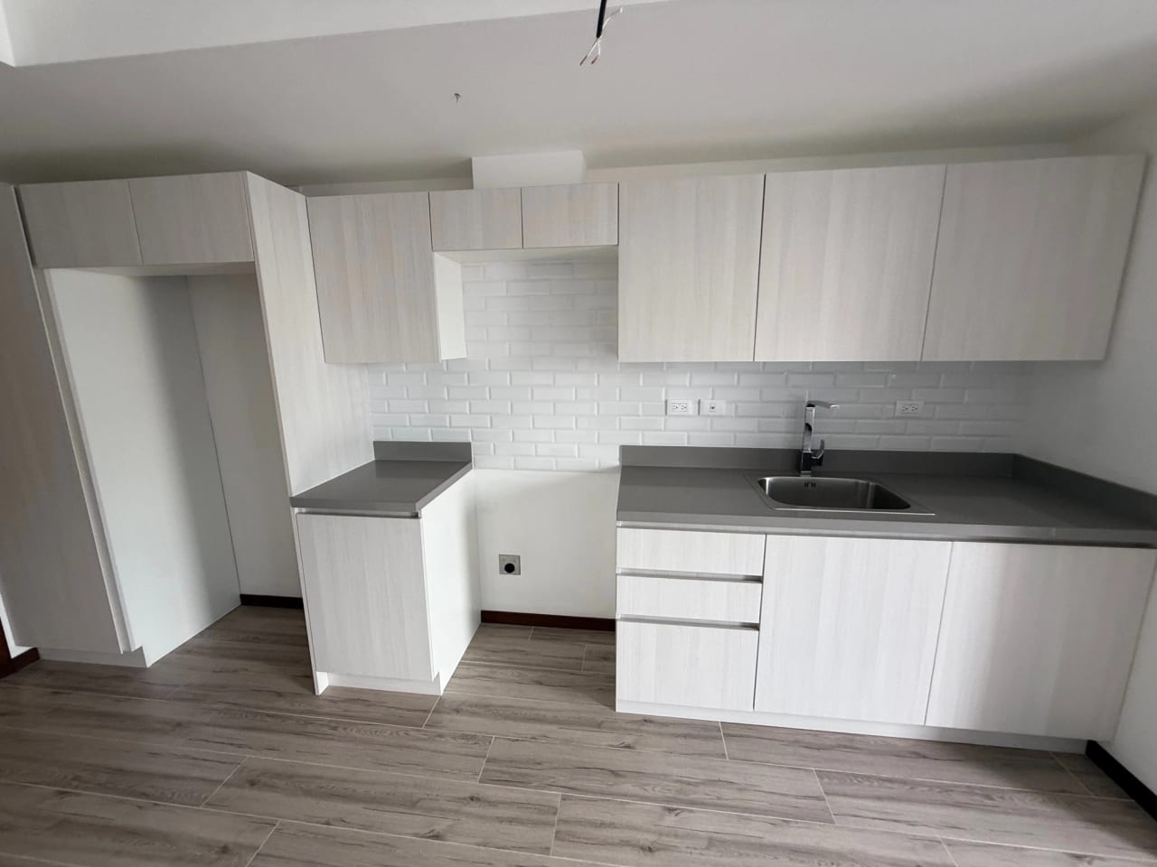 Venta de Apartamento en Zona 10 – Cerca de Diagonal 6, Edificio Nuevo — Apartamento en Venta en Neo Apartamentos, Zona 10, Guatemala, Ciudad — foto 5 de 17