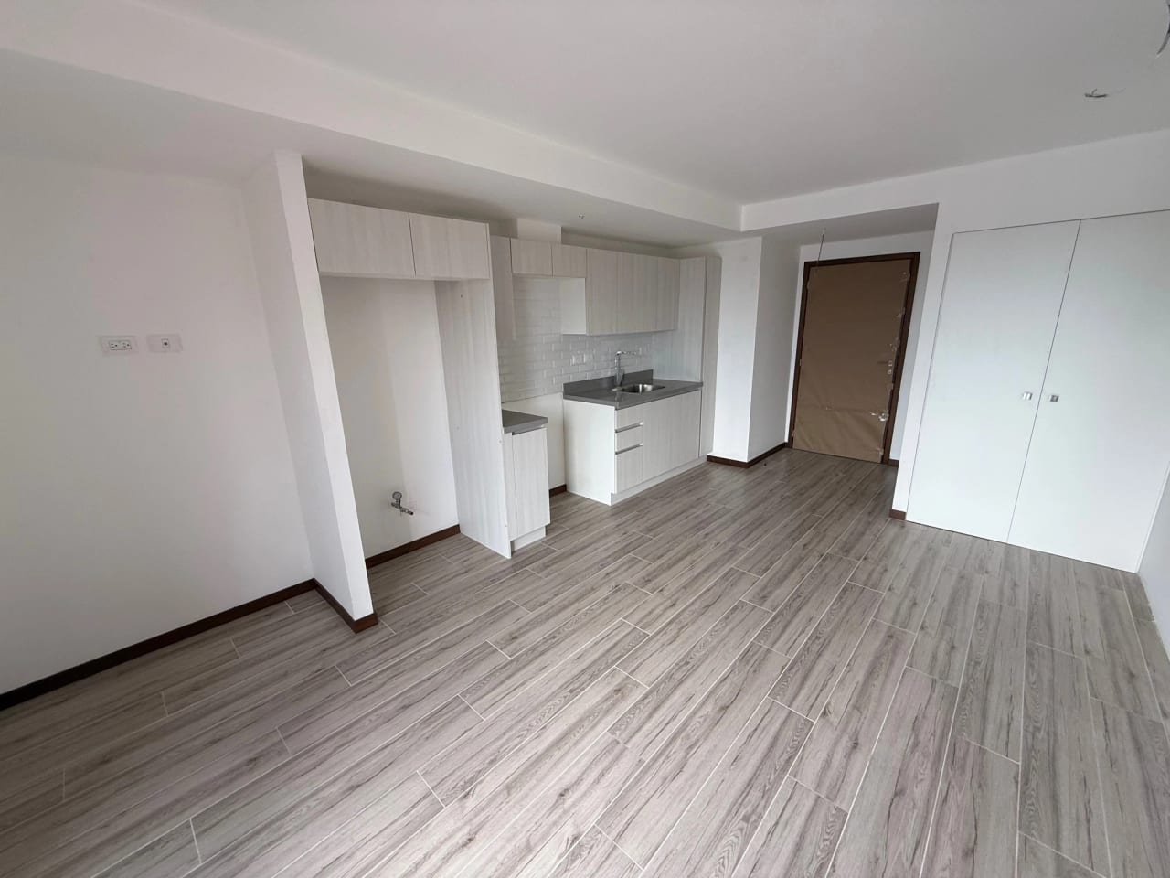 Venta de Apartamento en Zona 10 – Cerca de Diagonal 6, Edificio Nuevo — Apartamento en Venta en Neo Apartamentos, Zona 10, Guatemala, Ciudad — foto 15 de 17