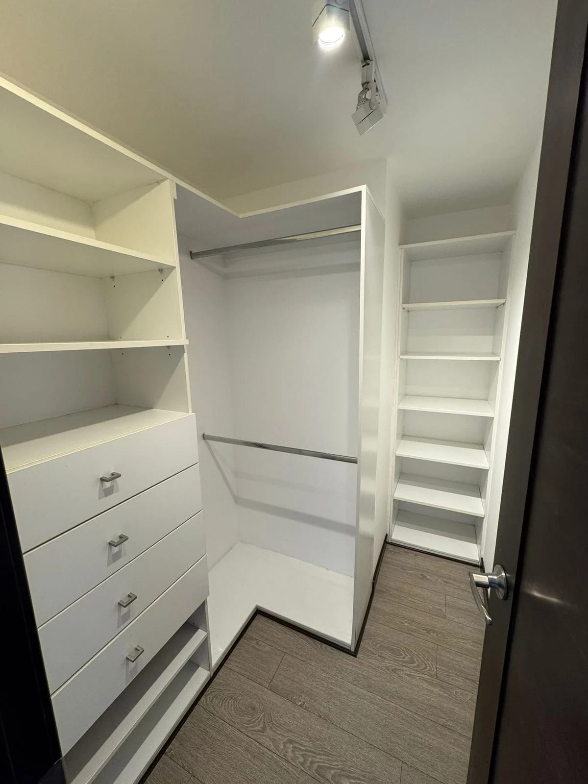 Vendo Apartamento en Zona 10 UBICACION EXCLUSIVA — Apartamento en Venta en Neo Apartamentos, Zona 10, Guatemala, Ciudad — foto 13 de 17