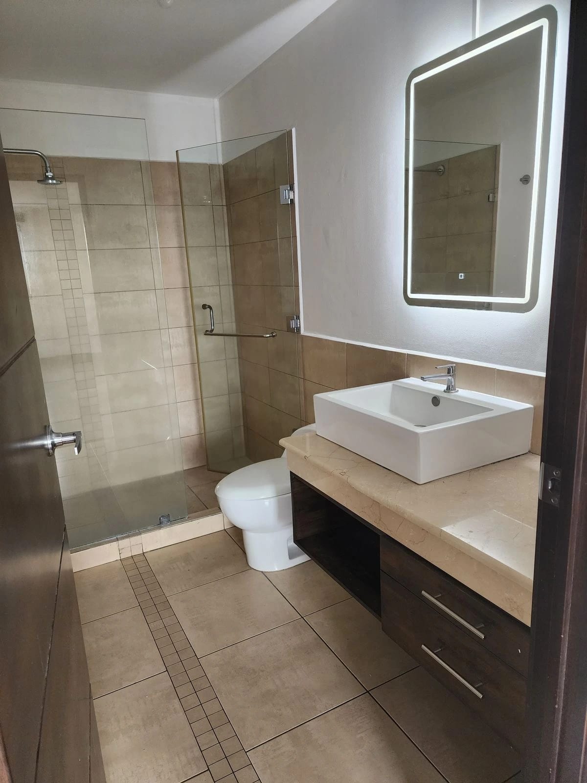 Rento apartamento en Zona 14 EDIFICIO EXCLUSIVO CERCA DE LA NORIA — Apartamento en Alquiler en Attica, Zona 14, Guatemala, Ciudad — foto 11 de 17