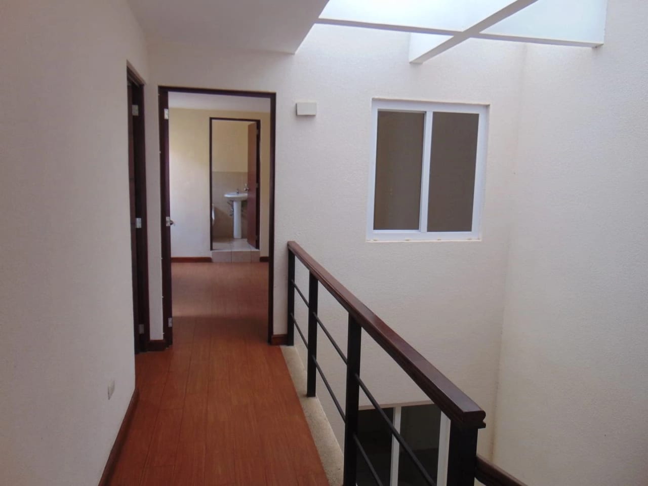 Vendo casa en Carretera a El Salvador Km. 16.5 ARRAZOLA REMATE BANCARIO!! — Casa en Venta en Bosques de Arrazola, Carretera a El Salvador, Guatemala, Ciudad — foto 6 de 16