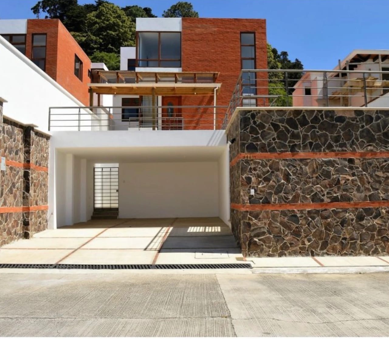 Rento casa en Carretera a El Salvador KM. 12 CONDOMINIO EXCLUSIVO — Casa en Alquiler en Alto Valle, Carretera a El Salvador, Guatemala, Ciudad — foto 4 de 17