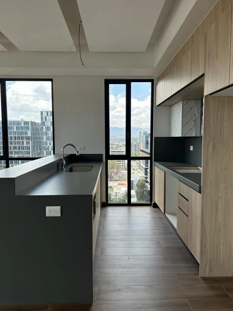 Rento apartamento en Zona 10 EDIFICIO DE LUJO CERCA DE FONTABELLA — Apartamento en Alquiler en Monád, Zona 10, Guatemala, Ciudad — foto 15 de 17
