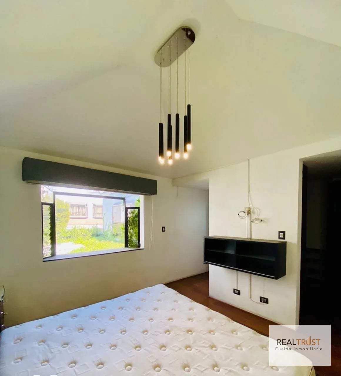 Casa en venta San Cristobal — Casa en Venta en Zona 8 Mixco, Guatemala, Ciudad — foto 3 de 16
