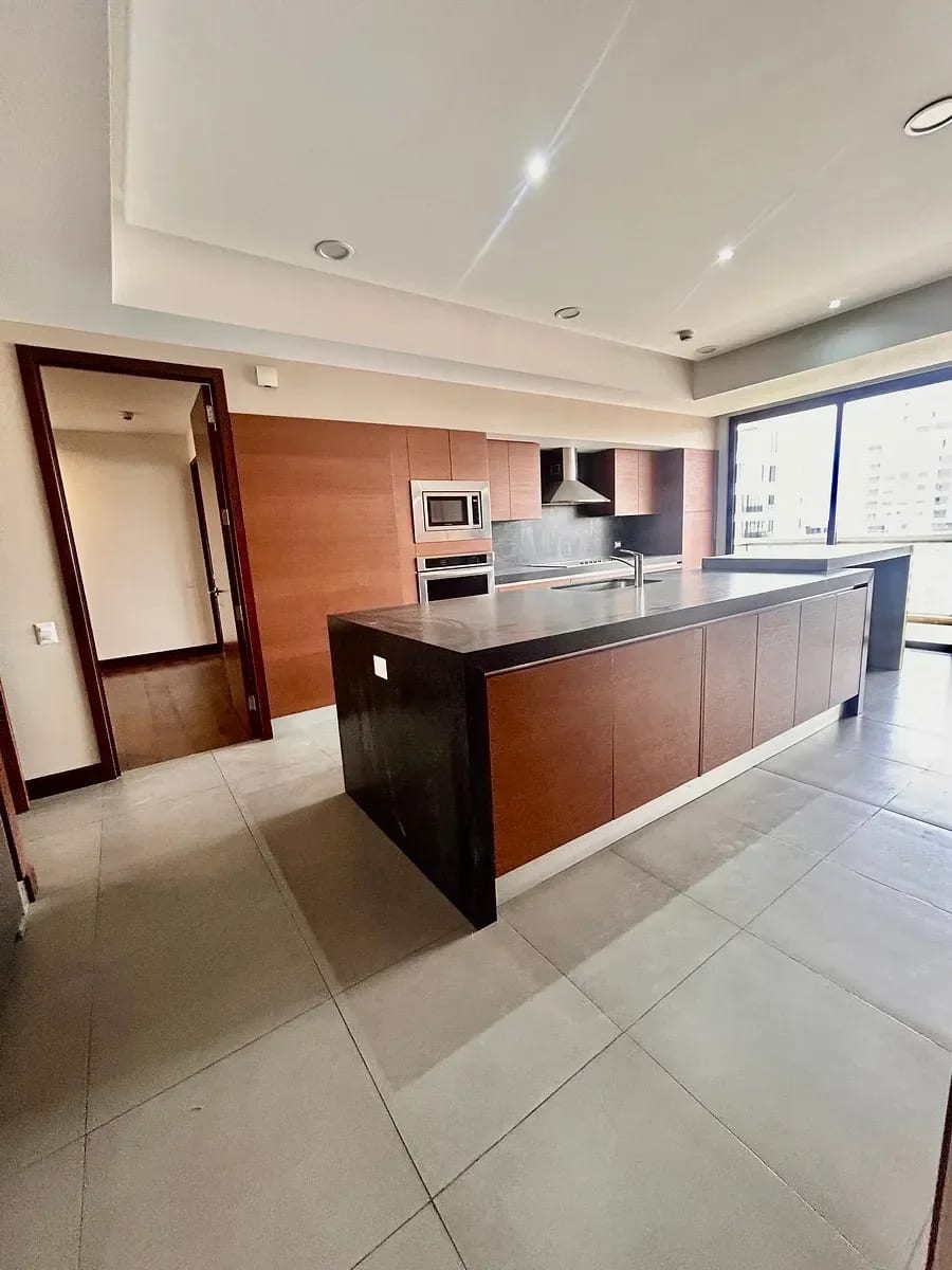 Espectacular Apartamento en Venta enTiffany 5ta — Apartamento en Venta en Tiffany 5ta Avenida, Zona 14, Guatemala, Ciudad — foto 4 de 16