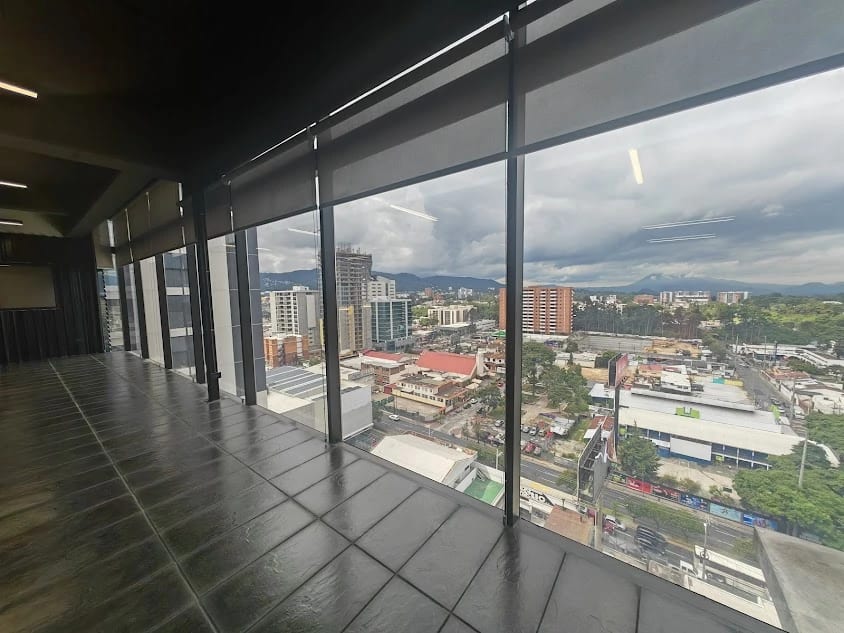 Amplia Oficina en Alquiler Edificio 01010 — Oficina en Alquiler en Edificio 01010 (Cero Diez Diez), Zona 10, Guatemala, Ciudad — foto 2 de 11