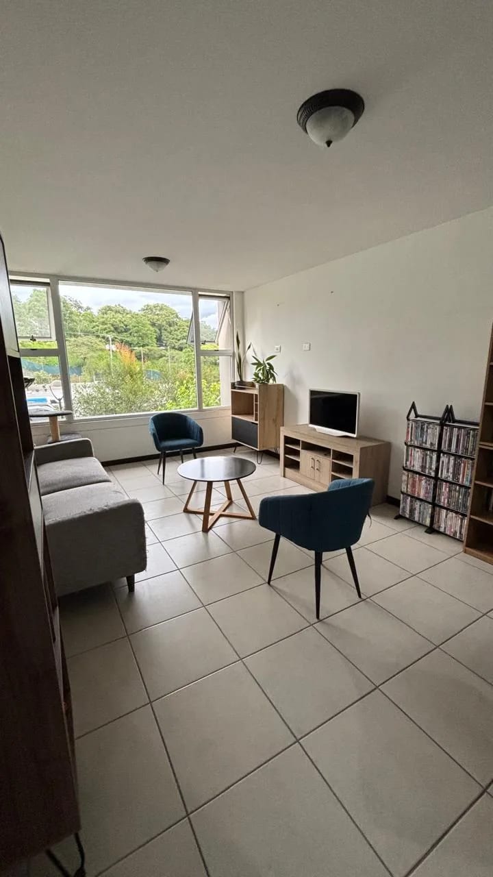 Apartamento en Venta Condominio Alegría (Amueblado) Condado El Naranjo. Alameda Norte — Apartamento en Venta en Condado Naranjo, Zona 4 Mixco, Guatemala, Ciudad — foto 2 de 13