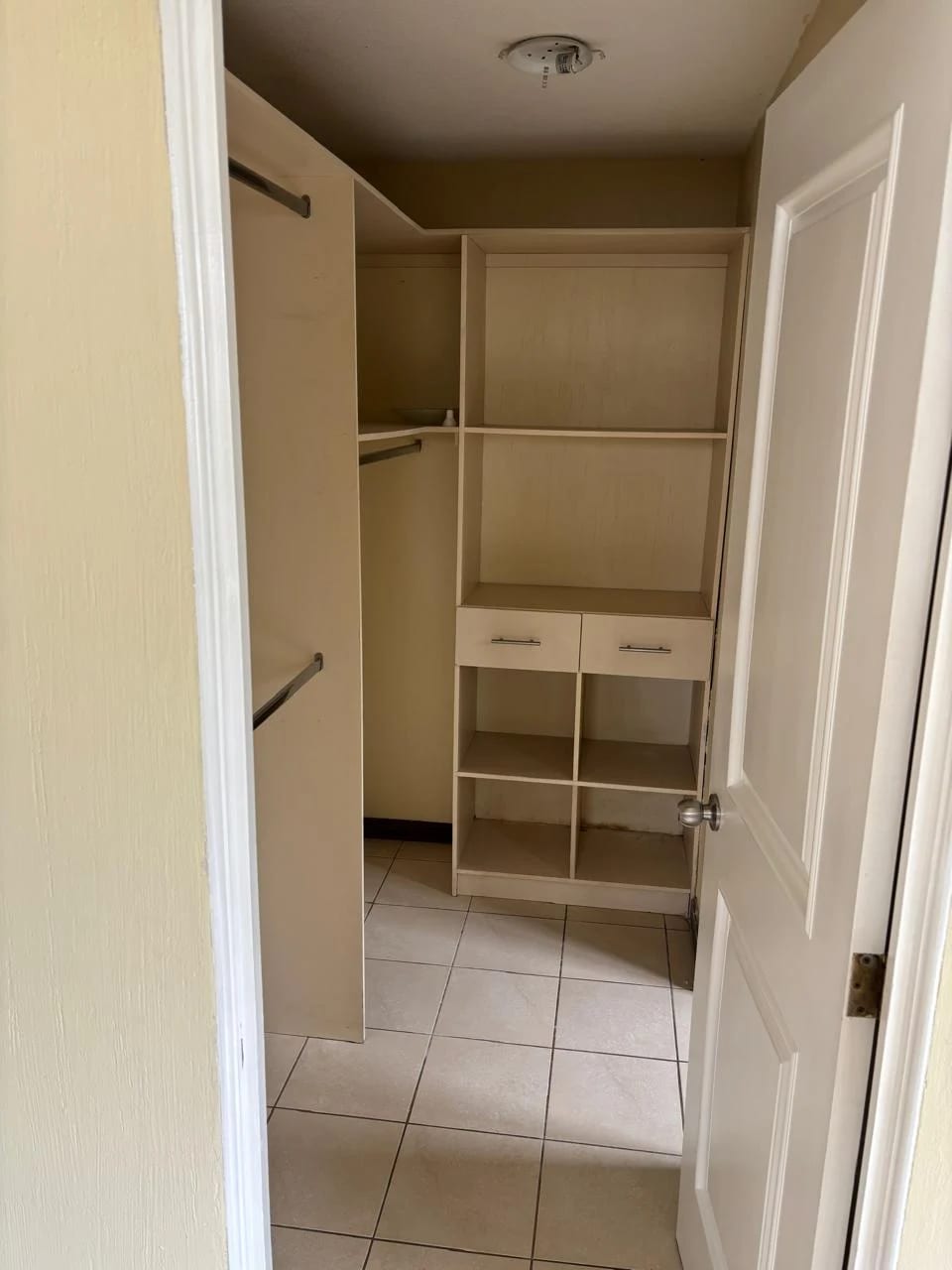Casa en Venta Carretera a el Salvador KM. 19.8 Condominio los Manzanillos — Casa en Venta en Las Manzanillas, Carretera a El Salvador, Guatemala, Ciudad — foto 12 de 17