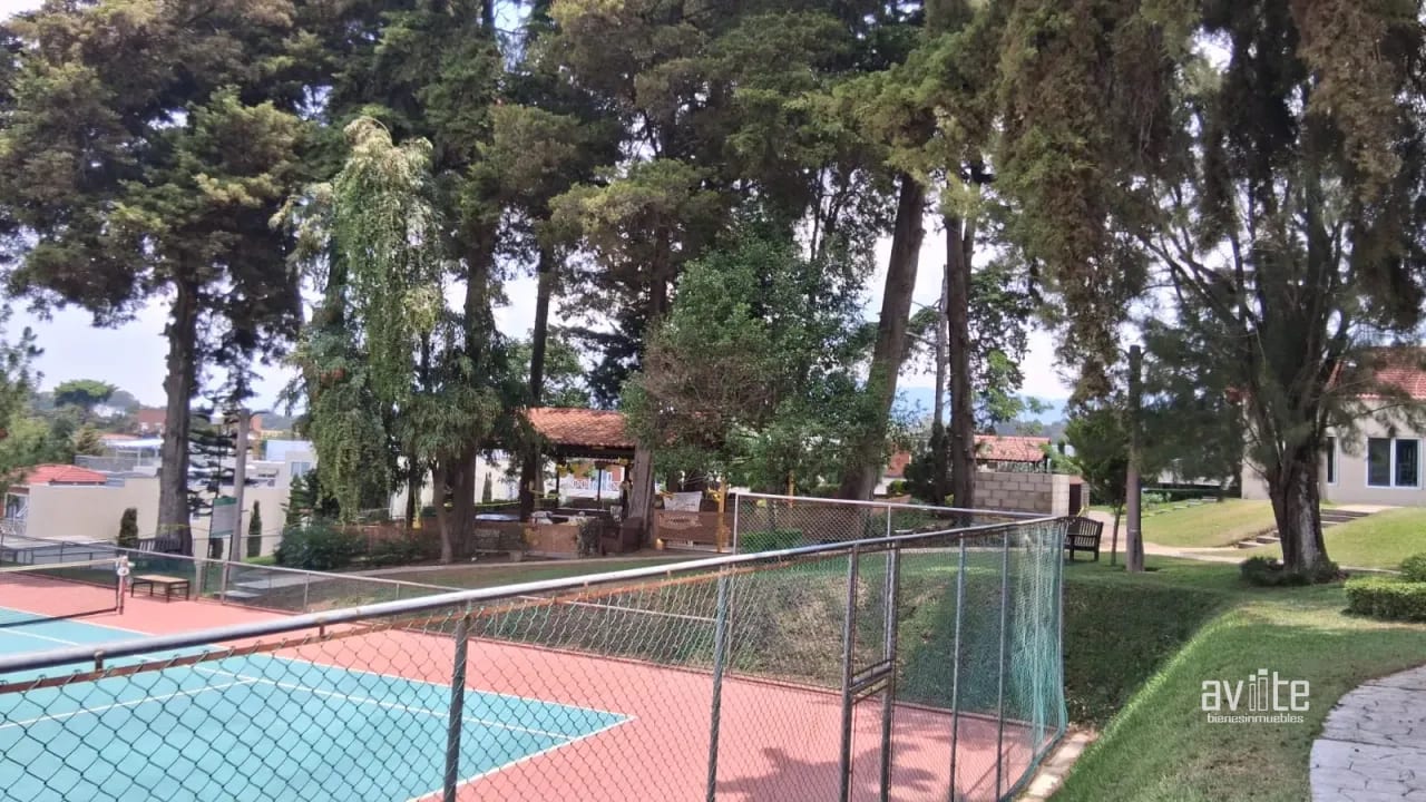 Bosques de La Fontana, zona 4 de Mixco. Venta de hermosa casa — Casa en Venta en Zona 4 Mixco, Guatemala, Ciudad — foto 12 de 14