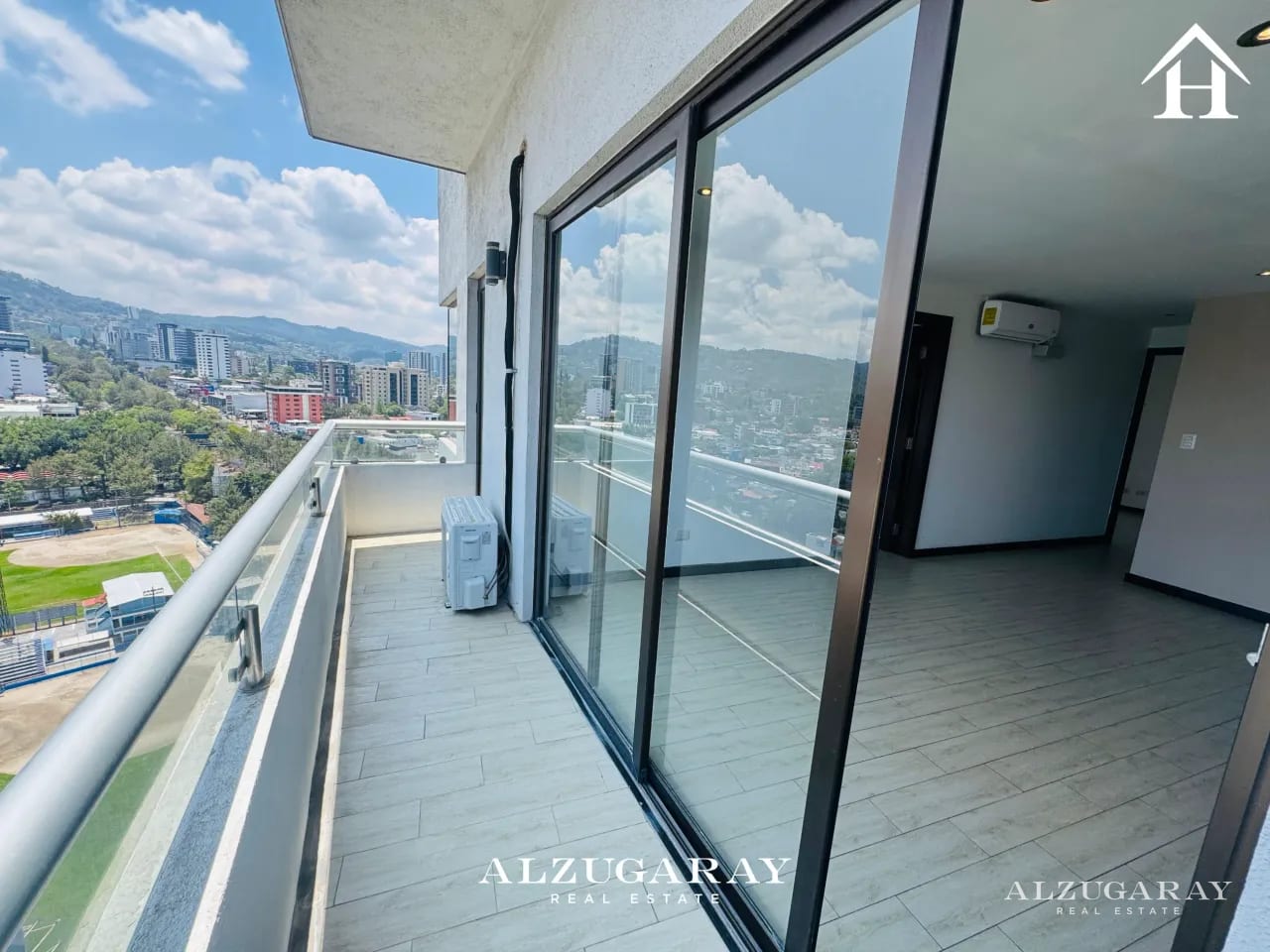 Apartamento Nivel Alto con Balcón -2 Hab. / Edificio Zona 15 — Apartamento en Venta en Zona 15, Guatemala, Ciudad — foto 4 de 13