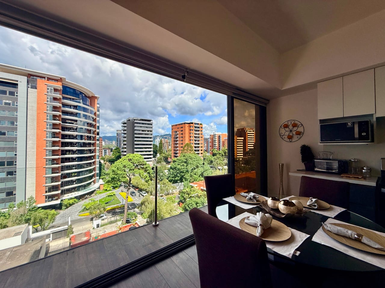 Vendo apartamento en Casa Clara zona 10 — Apartamento en Venta en Zona 10, Guatemala, Ciudad — foto 2 de 16