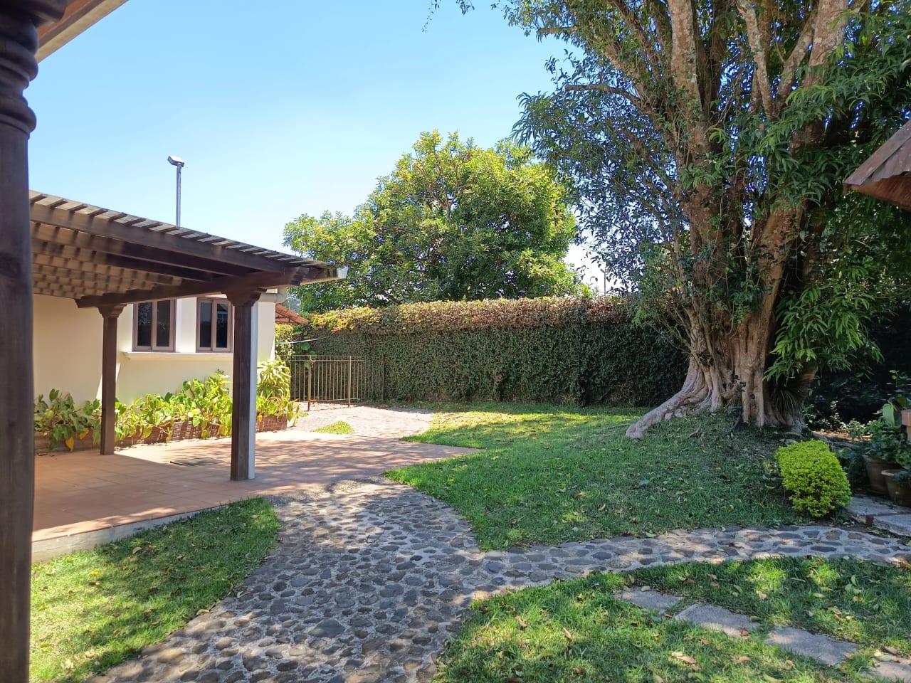 Casa Grande en Venta en Carretera al Salvador km. 25 — Casa en Venta en Carretera a El Salvador, Guatemala, Ciudad — foto 13 de 17