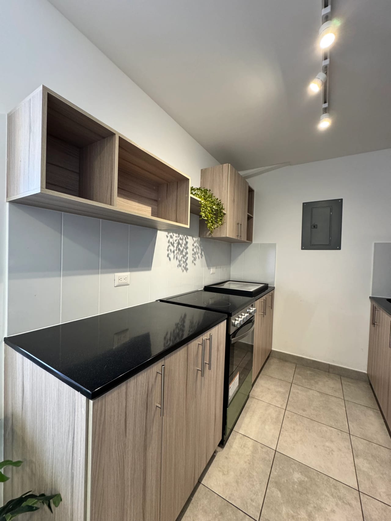 Apartamento Amueblado En Renta Zona 10 Fiamene — Apartamento en Alquiler en Zona 10, Guatemala, Ciudad — foto 1 de 10