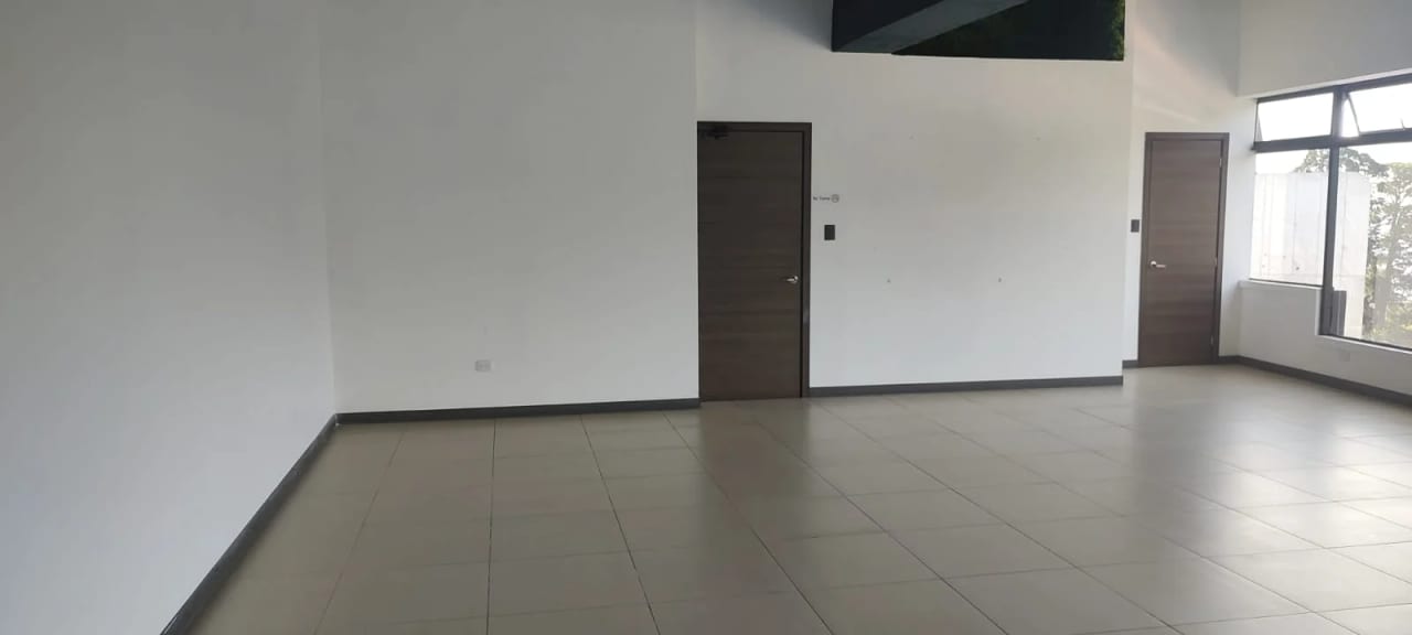 Moderna oficina en venta - Muxbal — Oficina en Venta en Muxbal, Guatemala, Ciudad — foto 1 de 10
