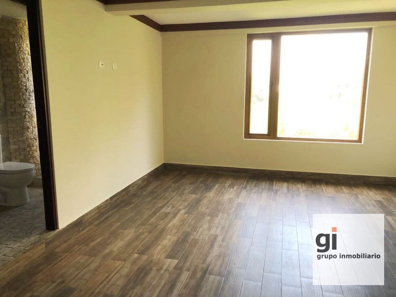 Amplia casa en venta con espacio adicional para un pequeño negocio. Ubicada en Zona 15 — Casa en Venta en Zona 15, Guatemala, Ciudad — foto 4 de 11