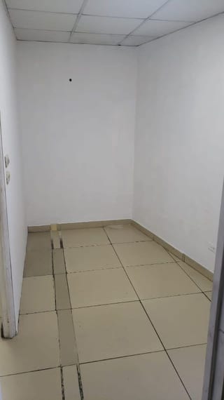 Local en Venta CC Galerias La Pradera zona 10 — Local en Venta en Zona 10, Guatemala, Ciudad — miniatura 4 de 6