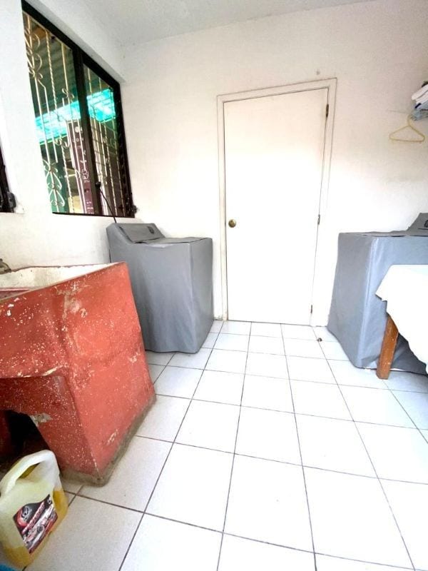 Vendo Casa Zona 6, Mixco, Alamedas de Yumar II MI01-V-214 — Casa en Venta en Zona 6 Mixco, Guatemala, Ciudad — foto 8 de 16