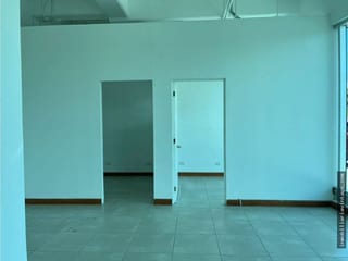 Oficina Plaza Portal del Bosque en Venta KM22.5 Carretera a el Salvador — Oficina en Venta en Carretera a El Salvador, Guatemala, Ciudad — miniatura 4 de 11