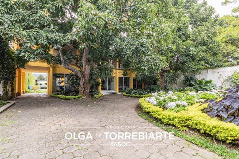 Casa en venta El Panorama, Antigua Guatemala — Casa en Venta en Antigua, Sacatepéquez — foto 1 de 17